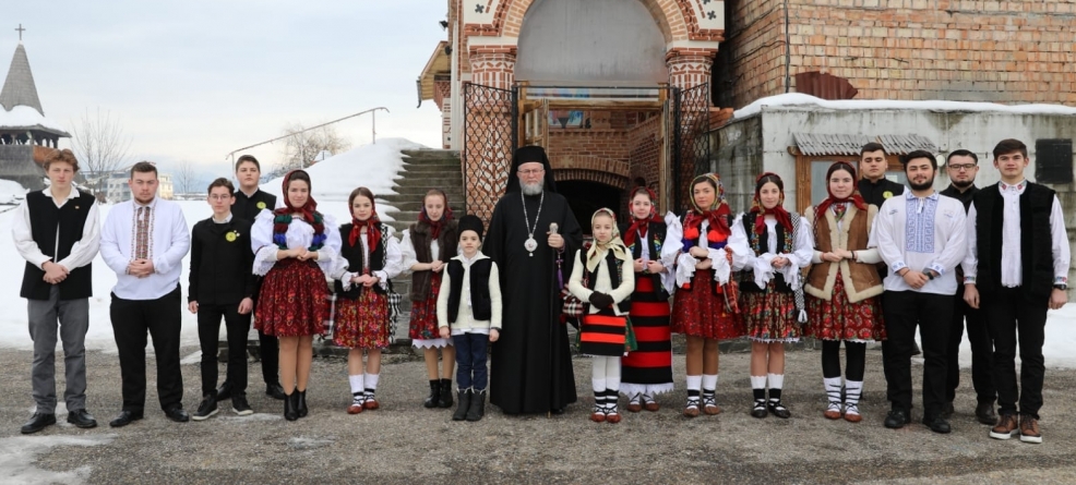 În această duminică: PS Iustin a oficiat Sfânta Liturghie la Catedrala Episcopală „Sfânta Treime” din Baia Mare (FOTO)