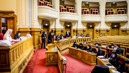 PS Iustin și PS Timotei participă la ședința de lucru a Sfântului Sinod al Bisericii Ortodoxe Române