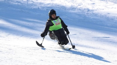 Eveniment lăudabil: Persoanele cu dizabilități au reușit să schieze în weekend pe pârtia Icoana, Cavnic (FOTO)