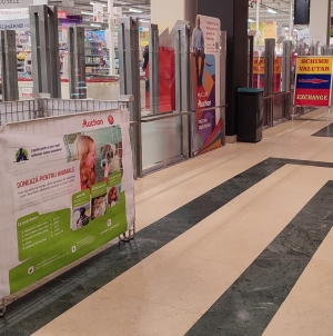 Fii tu acel ajutor: Fight For Animals Baia Mare care apără drepturile prietenilor noștri are acum stand în hypermarket! Oferă și tu bani, jucării, așternuturi!