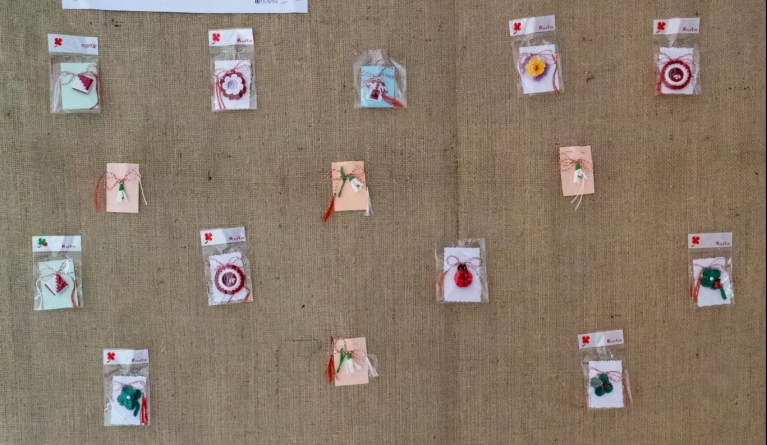 Maramureșenii pot achiziționa mărțișoare tradiționale direct de la meșterii populari