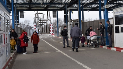 Situația la frontiera nordică: În județul Maramureș în prezent foarte mulți au solicitat oficial azil! 902 ucraineni au intrat în țară în 24 ore, pe la Sighet!