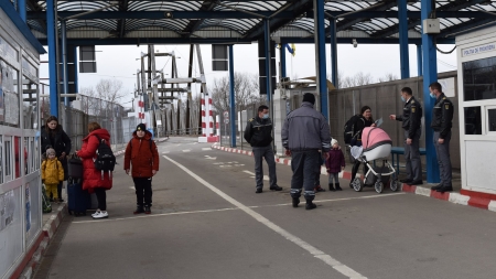 Situația la frontiera nordică: În județul Maramureș în prezent 33 persoane au solicitat oficial azil! 2199 ucraineni au intrat în țară, în 24 ore pe la Sighet!
