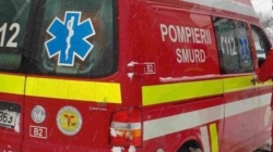 Accident cu un excavator și un microbuz în Mara. Două persoane au fost transportate la spital