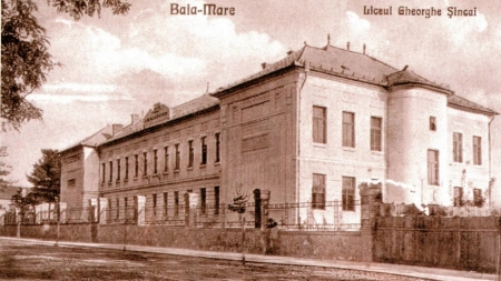 Exponatul săptămânii la Muzeul de Istorie: Absolvenții Liceului „Gheorghe Şincai” din Baia Mare (1933)