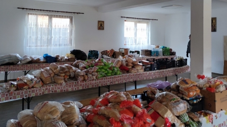O altă zi în slujba aproapelui: Ucrainieni cazați în mai multe localități din Maramureș și alimente adunate pentru ei (FOTO)