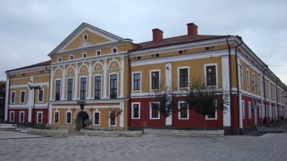 Palatul Comitatens din Sighet – azi „Curtea Veche” – este cea mai valoroasă clădire administrativă de piatră din Țara Maramureșului (FOTO)