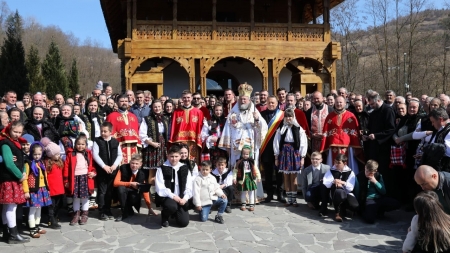 PS Iustin a instalat noul preot în Parohia Ortodoxă Rozavlea – Șesu Mănăstirii (FOTO)