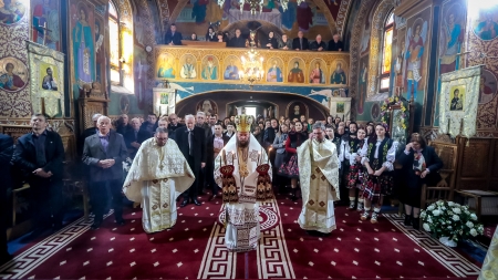 În această duminică: PS Timotei Sătmăreanul a săvârșit Sfânta Liturghie la Mănăstirea Bixad