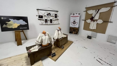 Expoziția itinerantă „Chipuri și cămeși” a fost vernisată în Capitală (FOTO)