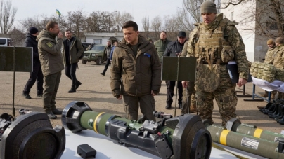 Ucraina anunță că va primi mai multe rachete Javelin și Stinger în câteva zile