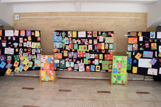 Concursul ”Flori cu șnur de mărțișor” de la Vișeu de Sus și-a desemnat câștigătorii (FOTO)