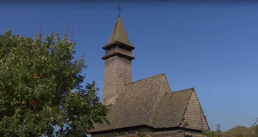 Foarte aproape de noi: În nordul Maramureșului bisericile ortodoxe din Ucraina care sunt românești s-au despărțit de Patriarhia Moscovei! Situația din Slatina!