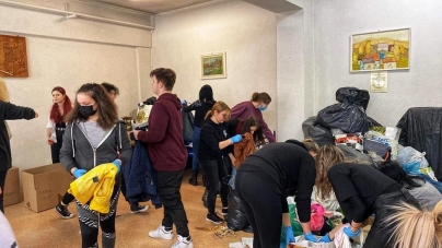 Acum este timpul fraternității: În județul Maramureș în prezent un exercițiu de solidaritate maximă! 14 mașini pline cu ajutoare au fost transportate în Teceu!