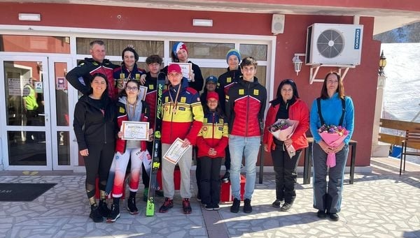 CSS Baia-Sprie la înălțime: Tinerii sportivi maramureșeni au obținut în martie noi rezultate frumoase, la disciplina Schi Alpin la Campionatul Național Școlar!