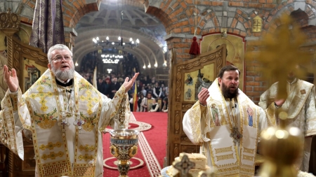 Unde liturghisesc ierarhii în această duminică