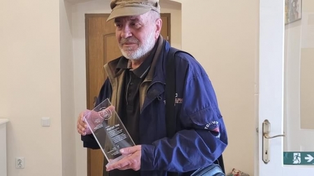 În semn de apreciere: Marian Ilea, jurnalist și prozator, a primit și oficial titlul de cetățean de onoare al orașului pe care îl pictează cu stil, Baia-Sprie!