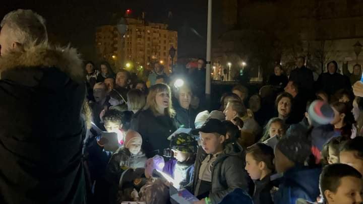 Ora Pământului Cantus Mundi: În județul Maramureș în municipiul Baia Mare în Parcul Central au cântat 800 copii, din 17 coruri! Cei mai mulți din țara noastră!