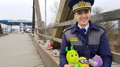 Emoție și multă simbolistică: La granița Maramureșului deja celebrul pod care leagă țara noastră de Ucraina a devenit: podul jucăriilor. Ce înseamnă mai exact!