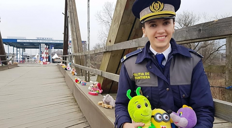 Emoție și multă simbolistică: La granița Maramureșului deja celebrul pod care leagă țara noastră de Ucraina a devenit: podul jucăriilor. Ce înseamnă mai exact!