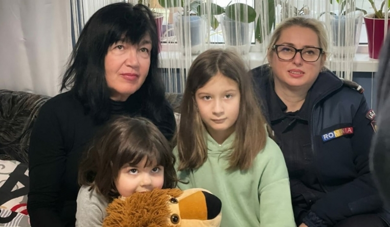 Fetițele unei familii de pompieri militari din Cernăuți au primit adăpost în casa unui pompier din Suceava
