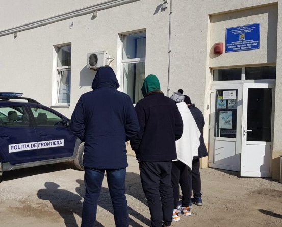 Aleargă din calea armelor: În județul Maramureș în total 17 bărbați au cerut formă de protecție, în interval de doar 24 ore, căutând adăpostul în țara noastră!