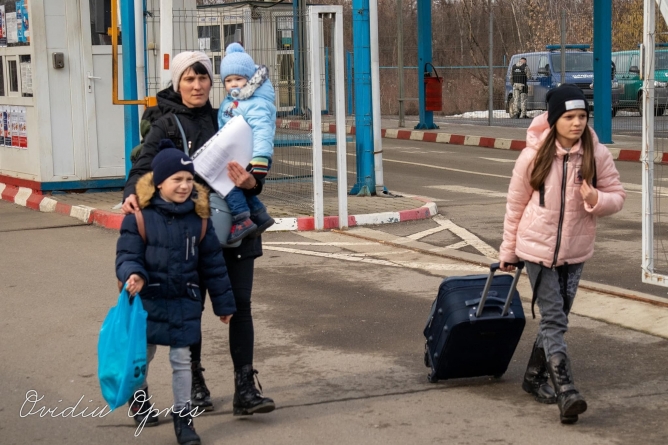 Situația la frontiera nordică: În județul Maramureș în prezent 106 persoane au solicitat oficial azil! 1636 ucraineni au intrat în țară în 24 ore pe la Sighet!