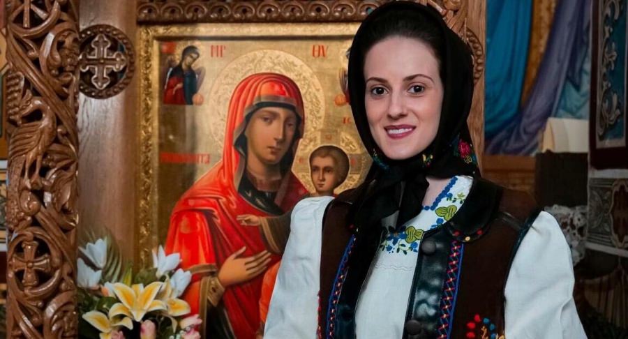De vorbă cu tânăra artistă Gabriela Ardusătan: „Sunt recunoscătoare familiei și, mai ales, Divinității pentru toate darurile și harul cântecului pe care l-am primit” (FOTO)