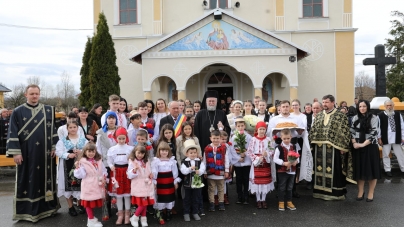 PS Iustin, în mijlocul credincioșilor din Mogoșești: „Oricât de mari, grele și multe păcate am avea, dacă este căinţă nu există păcate pe care să nu le ierte Dumnezeu”