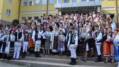 Jocurile tradiționale din Maramureș au fost prezentate și promovate la Colocviul Național „Coregrafia dansului tradițional astăzi”