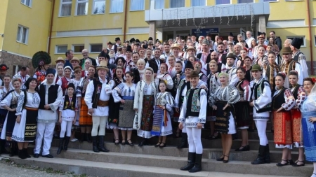 Jocurile tradiționale din Maramureș au fost prezentate și promovate la Colocviul Național „Coregrafia dansului tradițional astăzi”