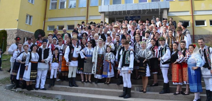 Jocurile tradiționale din Maramureș au fost prezentate și promovate la Colocviul Național „Coregrafia dansului tradițional astăzi”