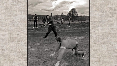 „De-a tri și fuga”: Muzeul de Etnografie vă invită să jucați, în a doua zi de Paști, jocuri de altădată