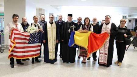 PS Iustin împreună cu delegația însoțitoare au ajuns la New York; Au fost întâmpinați cu tricolorul românesc, cu pâine și sare