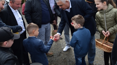 Rânduială frumoasă de sărbători: În orașul maramureșean Seini tradiția de 100 ani este atracție locală. Ciocota care are loc pe strada Boci!