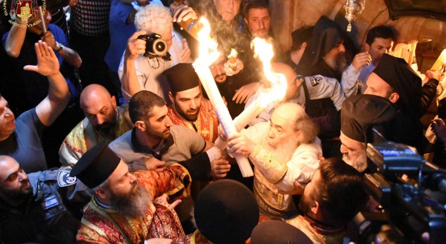 Ierusalim: A venit Sfânta Lumină