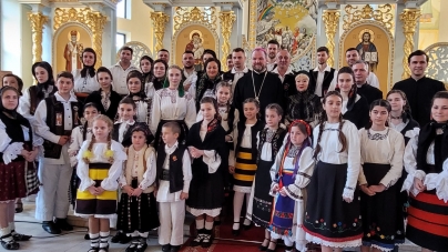 În Baia Mare a avut loc ediția a II-a a concertului pascal de pricesne și muzică religioasă „La Umbra Crucii Tale” (FOTO)