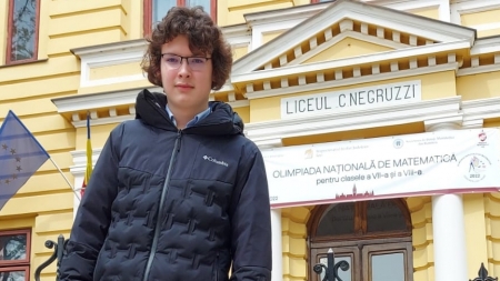 Reușită: Medalie de Aur pentru Victor Dragoș, elev în clasa a VIII-a la „Lucaciu”, la Olimpiada Națională de Matematică (FOTO)