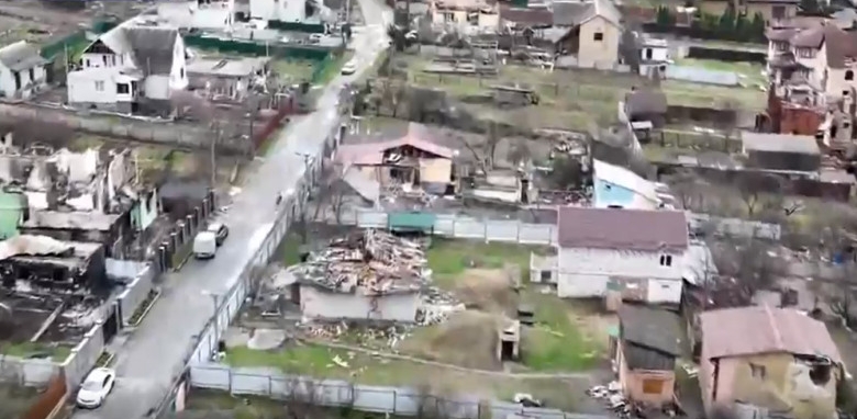 Imagini filmate cu drona: Horenka, orașul de lângă Kiev în care toate clădirile au fost distruse