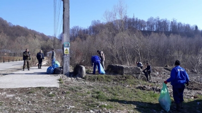 În Campania „Curățăm România”: În tot Maramureșul s-au colectat în câteva zile aproape 7 tone de deșeuri din totalul în NV 14 tone! Ce spun acum responsabilii!