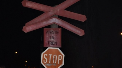 Actualizare: O autospecială SMURD a fost lovită de tren la Ulmeni; Nu au rezultat victime omenești, ci doar pagube materiale