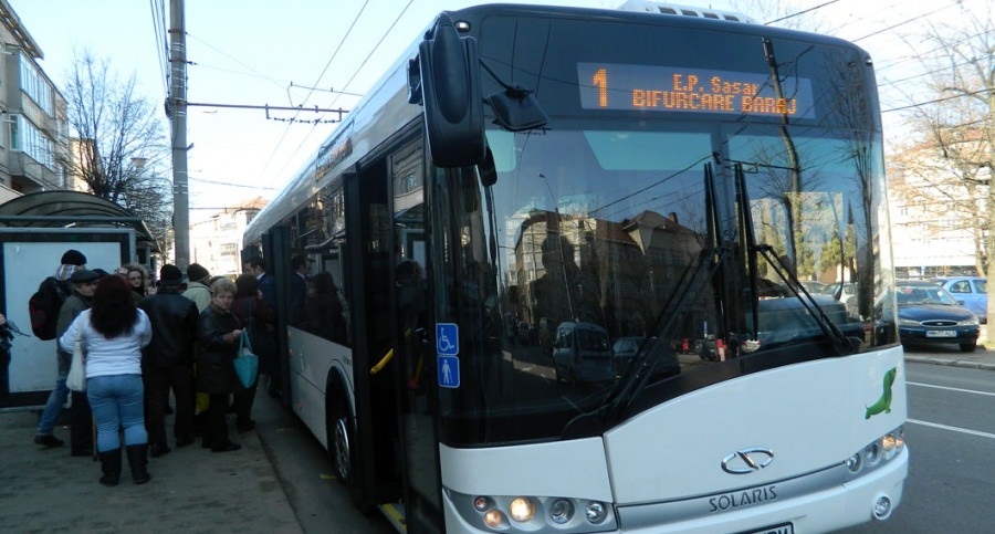 Restricții de circulație pietonală în Baia Mare pentru efectuarea de lucrări de modernizare a 30 de stații de transport în comun