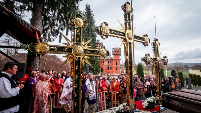 Sâmbătă 9 aprilie 2022: Sfânta Liturghie Arhierească în Biserica având hramul „Nașterea Maicii Domnului” din satul Chechiș săvârșită de PS Timotei Sătmăreanul!