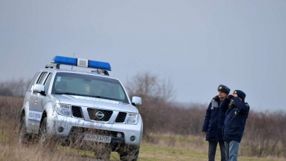 La frontiera de nord: Aproximativ 14.000 de pachete cu țigări și un autoturism au fost confiscate
