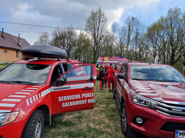 Intervenție a salvatorilor montani: În Baia Mare un tânăr de 14 ani echipat corespunzător pentru bicicletă s-a rănit lângă Uzina de Apă din cartierul Ferneziu!