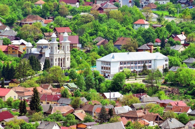 Care este oferta educațională: Util pentru copii și părinții lor! Are loc Ziua Porților Deschise, la unitățile de învățământ din orașul Baia-Sprie!