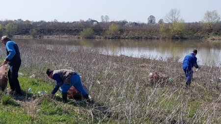 Se face curățenie generală: Și în arealul cu caracter turistic din tot județul Maramureș s-au colectat în cadrul campaniei naționale mari cantități de deșeuri!