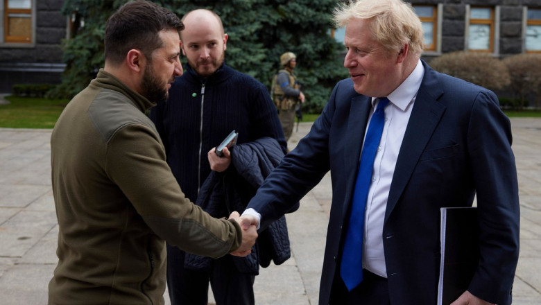 Boris Johnson la Kiev: „Ucraina a arătat curajul unui leu, iar tu, Volodimir, ai fost răgetul leului”