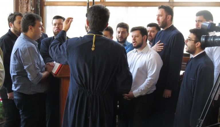 În această duminică: Corala bărbătească Armonia din Constanța se va afla la Mănăstirea Rohia; După-amiază vor concerta în Târgu Lăpuș