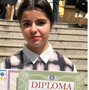 Performanță: O elevă de la Școala „Dimitrie Cantemir” Baia Mare a obținut locul I la Concursul Național „Ionel Teodoreanu”